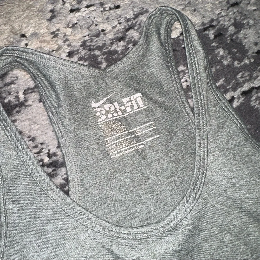NIKE Sleeveless Tank Top